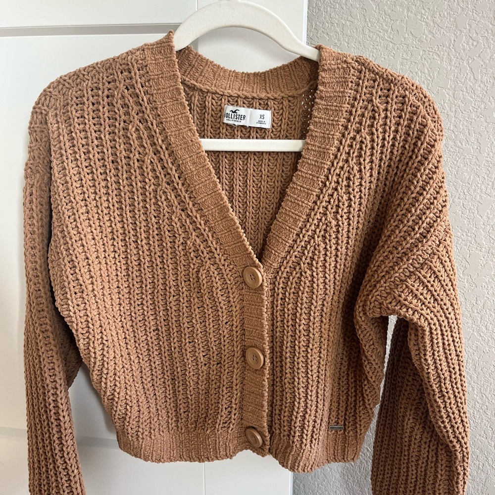 Hollister Brown/Tan Sweater
